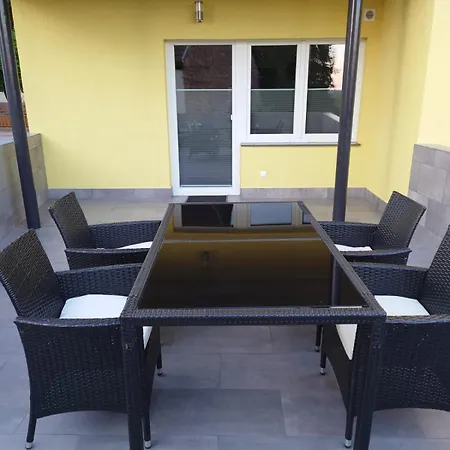 Ella Apartment Gries